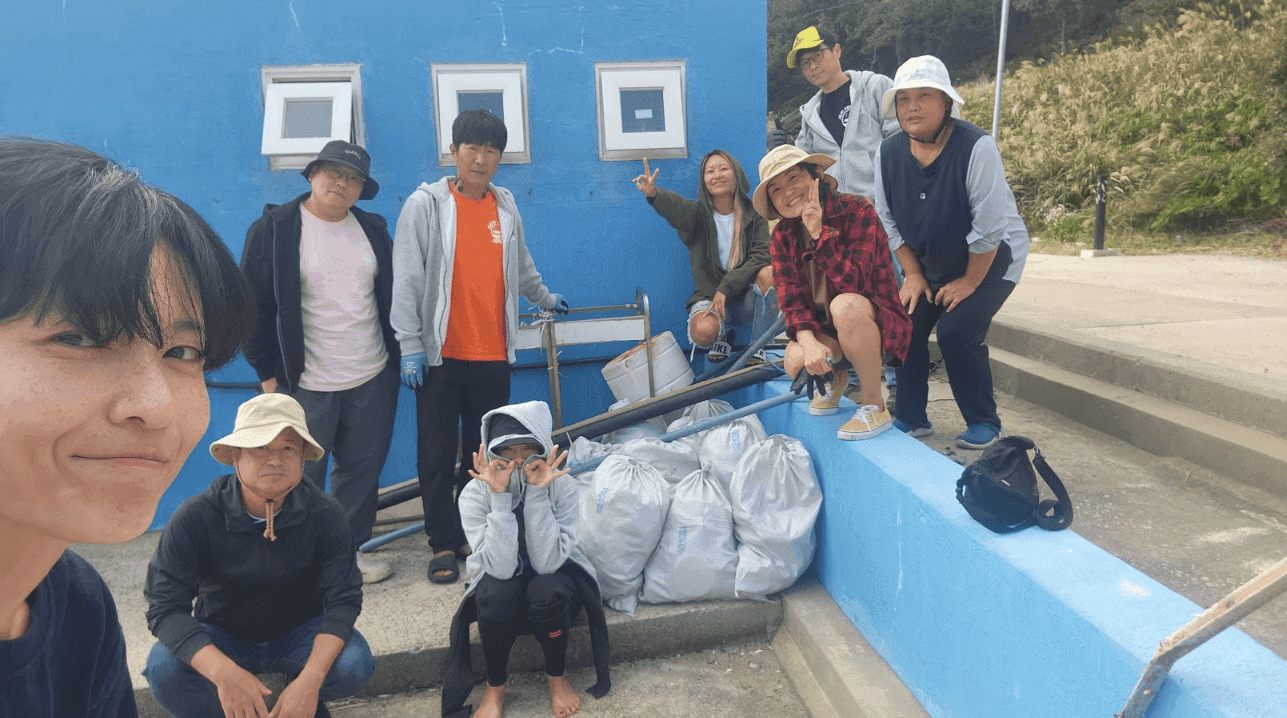 연안 플로깅과 바다 속 플로빙으로 되찾은 깨끗한 해변